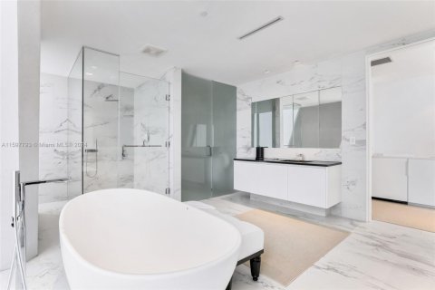 Купить кондоминиум в Майами, Флорида 4 спальни, 427.35м2, № 1958732 - фото 10