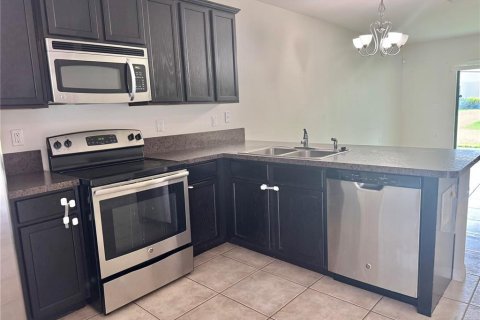 Touwnhouse à louer à Sanford, Floride: 2 chambres, 106.28 m2 № 2100845 - photo 5