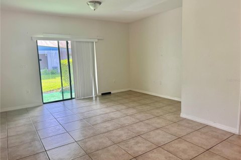 Touwnhouse à louer à Sanford, Floride: 2 chambres, 106.28 m2 № 2100845 - photo 11