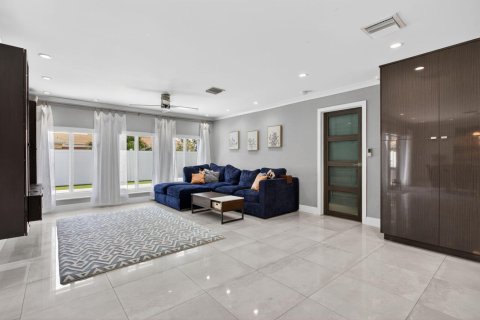 Casa en venta en Fort Lauderdale, Florida, 3 dormitorios, 199.28 m2 № 2087245 - foto 14