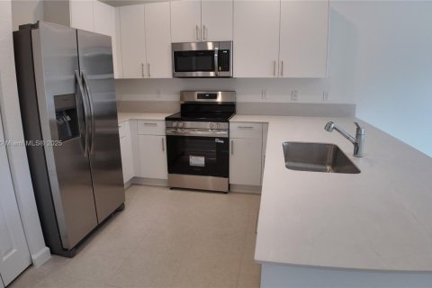 Touwnhouse à louer à Homestead, Floride: 3 chambres № 1924730 - photo 5