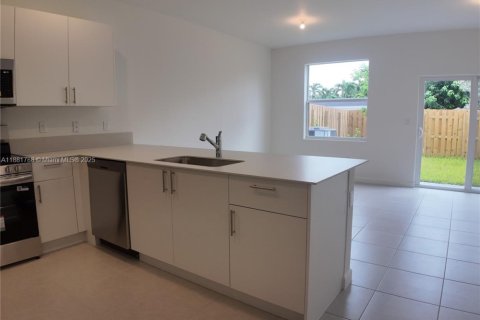 Touwnhouse à louer à Homestead, Floride: 3 chambres № 1924730 - photo 18