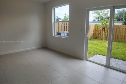 Touwnhouse à louer à Homestead, Floride: 3 chambres № 1924730 - photo 8