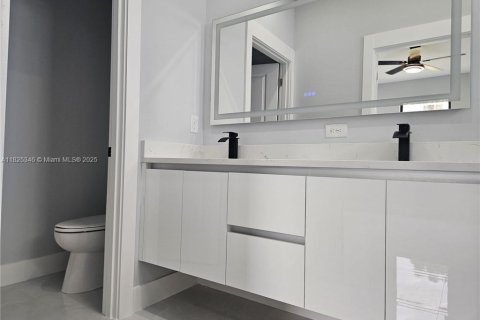 Duplex à louer à Lehigh Acres, Floride: 3 chambres, 111.48 m2 № 1792633 - photo 11