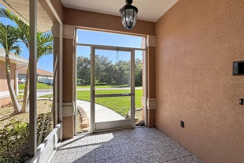 House in Port Charlotte, Florida 3 bedrooms, 204.66 sq.m. № 2431816 - photo 3