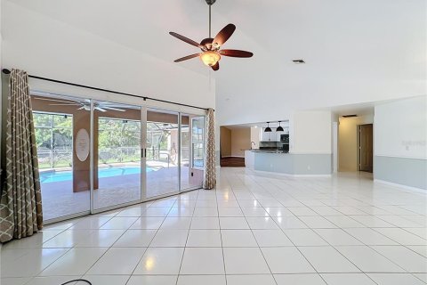 House in Port Charlotte, Florida 3 bedrooms, 204.66 sq.m. № 2431816 - photo 7