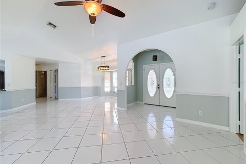 House in Port Charlotte, Florida 3 bedrooms, 204.66 sq.m. № 2431816 - photo 8