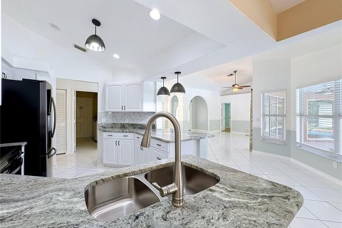 House in Port Charlotte, Florida 3 bedrooms, 204.66 sq.m. № 2431816 - photo 20
