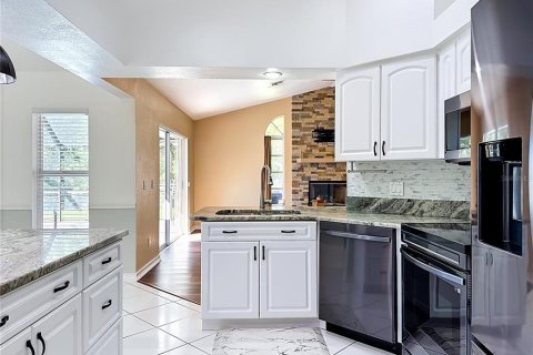 House in Port Charlotte, Florida 3 bedrooms, 204.66 sq.m. № 2431816 - photo 16