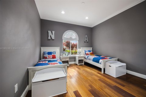 Casa en venta en Miami, Florida, 6 dormitorios, 335.1 m2 № 2017170 - foto 25