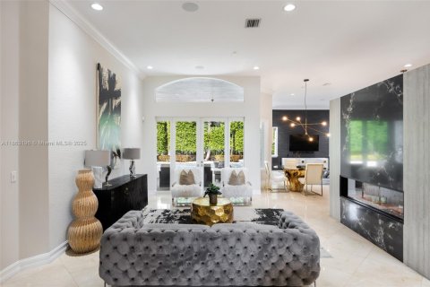 Casa en venta en Miami, Florida, 6 dormitorios, 335.1 m2 № 2017170 - foto 11