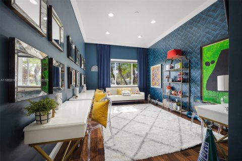 Casa en venta en Miami, Florida, 6 dormitorios, 335.1 m2 № 2017170 - foto 22