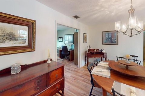 House in Palm Harbor, Florida 4 bedrooms, 256.41 sq.m. № 1798601 - photo 12