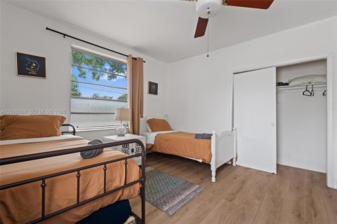 Propiedad comercial en venta en Miami, Florida, 205.41 m2 № 2086560 - foto 19