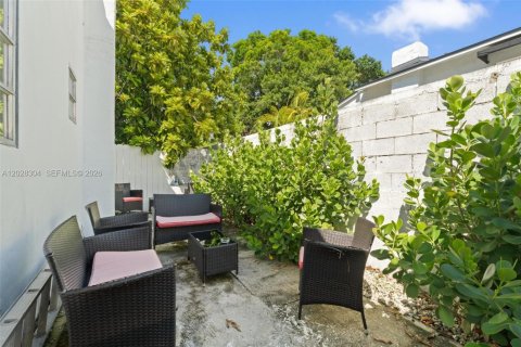 Propiedad comercial en venta en Miami, Florida, 205.41 m2 № 2086560 - foto 21