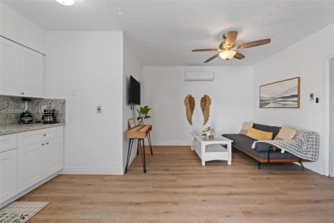 Propiedad comercial en venta en Miami, Florida, 205.41 m2 № 2086560 - foto 30