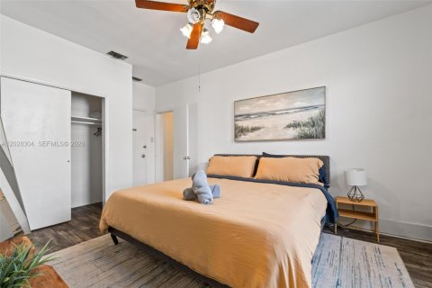Propiedad comercial en venta en Miami, Florida, 205.41 m2 № 2086560 - foto 12