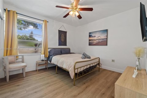 Propiedad comercial en venta en Miami, Florida, 205.41 m2 № 2086560 - foto 15