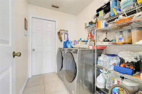 House in Kissimmee, Florida 3 bedrooms, 123.56 sq.m. № 1723469 - photo 5