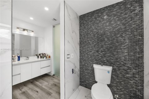 Купить виллу или дом в Майами, Флорида 5 спален, 205.69м2, № 2068987 - фото 16