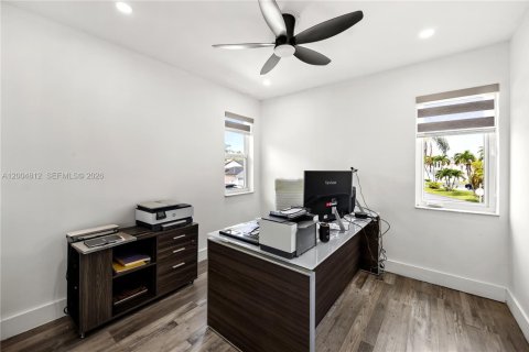 Купить виллу или дом в Майами, Флорида 5 спален, 205.69м2, № 2068987 - фото 18