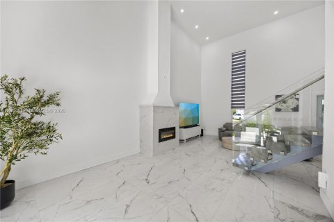 Купить виллу или дом в Майами, Флорида 5 спален, 205.69м2, № 2068987 - фото 8