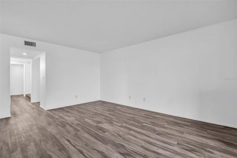 Condo in Clearwater, Florida, 2 bedrooms № 2167440 - photo 22
