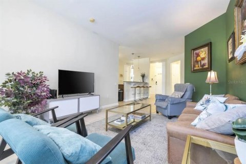 Condo in Orlando, Florida, 3 bedrooms № 2125466 - photo 6