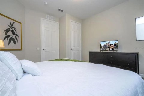Condo in Orlando, Florida, 3 bedrooms № 2125466 - photo 15