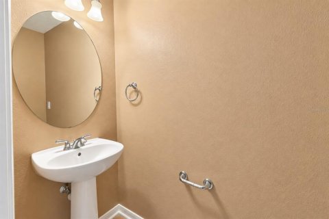 Touwnhouse à louer à Tampa, Floride: 2 chambres, 114.27 m2 № 2388728 - photo 11