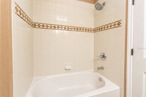 Touwnhouse à louer à Tampa, Floride: 2 chambres, 114.27 m2 № 2388728 - photo 23