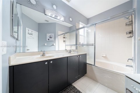 Casa en venta en Homestead, Florida, 3 dormitorios, 153.47 m2 № 2021947 - foto 13