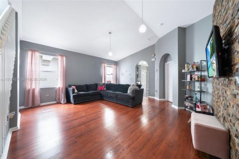 Casa en venta en Homestead, Florida, 3 dormitorios, 153.47 m2 № 2021947 - foto 4