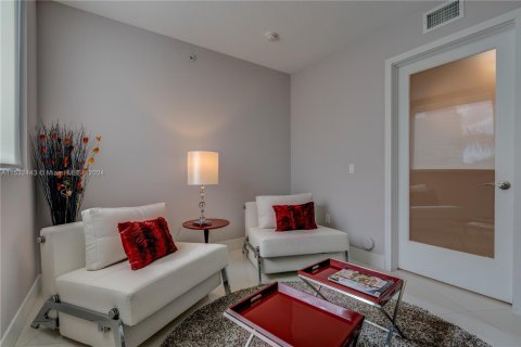 Condominio en venta en Miami Beach, Florida, 3 dormitorios, 114.27 m2 № 1862036 - foto 19