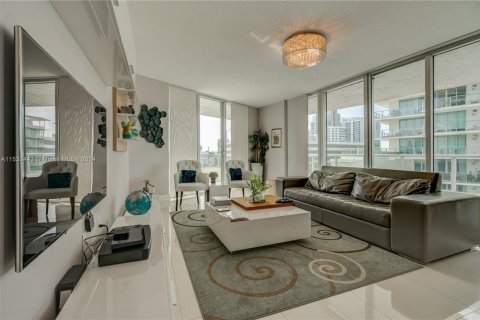 Condominio en venta en Miami Beach, Florida, 3 dormitorios, 114.27 m2 № 1862036 - foto 5