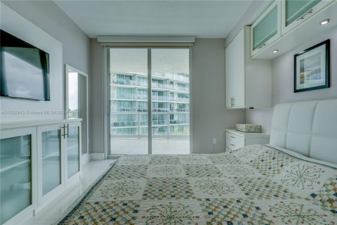 Condominio en venta en Miami Beach, Florida, 3 dormitorios, 114.27 m2 № 1862036 - foto 13