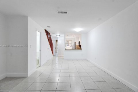 Condominio en venta en Hialeah, Florida, 2 dormitorios, 99.96 m2 № 1861864 - foto 5