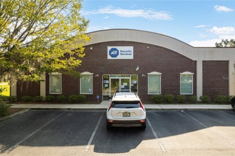 Propiedad comercial en venta en Gainesville, Florida, 538.93 m2 № 1913706 - foto 1