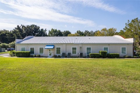 Propiedad comercial en venta en Gainesville, Florida, 538.93 m2 № 1913706 - foto 11