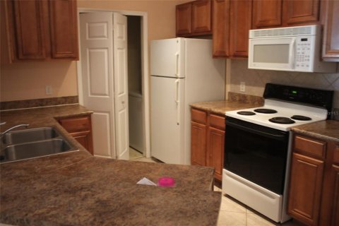 Apartamento en alquiler en Orlando, Florida, 2 dormitorios, 104.42 m2 № 1870444 - foto 3