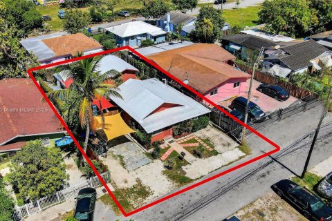 Casa en venta en Miami, Florida, 3 dormitorios, 144.74 m2 № 1977557 - foto 6