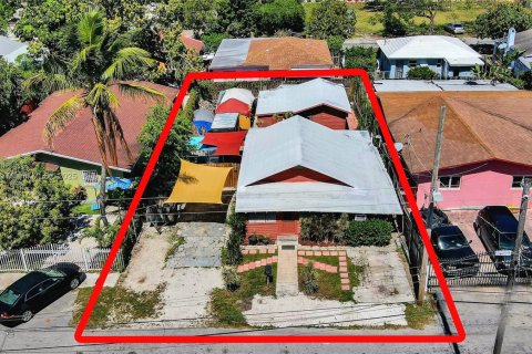 Casa en venta en Miami, Florida, 3 dormitorios, 144.74 m2 № 1977557 - foto 3