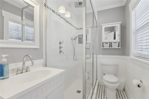 House in Saint Petersburg, Florida 6 bedrooms, 306.58 sq.m. № 1725164 - photo 22