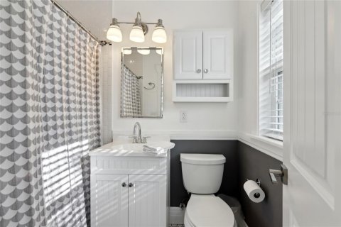 House in Saint Petersburg, Florida 6 bedrooms, 306.58 sq.m. № 1725164 - photo 26