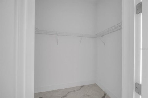 House in Lehigh Acres, Florida 3 bedrooms, 138.7 sq.m. № 2109855 - photo 17