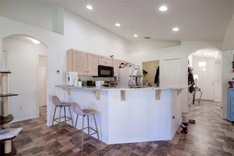 House in Deltona, Florida 3 bedrooms, 132.85 sq.m. № 2415038 - photo 9