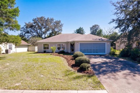 House in Deltona, Florida 3 bedrooms, 132.85 sq.m. № 2415038