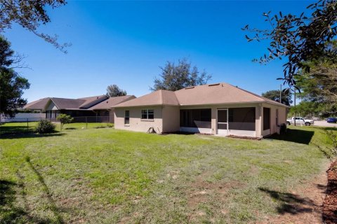 House in Deltona, Florida 3 bedrooms, 132.85 sq.m. № 2415038 - photo 28