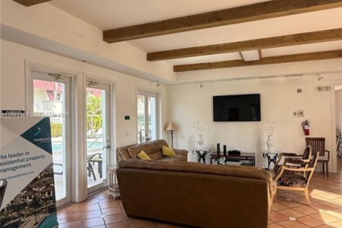 Condo in Pinecrest, Florida, 1 bedroom  № 2042972 - photo 14