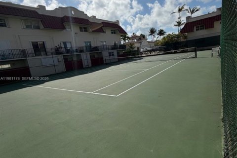 Condo in Pinecrest, Florida, 1 bedroom  № 2042972 - photo 12